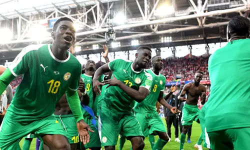 തെരംഗയിലെ സിംഹങ്ങള്‍ വേട്ട തുടങ്ങി; 2002 നെ ഓര്‍മ്മപ്പെടുത്തി...