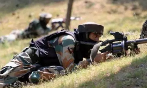 ജമ്മുകാശ്മീരില്‍  സൈന്യം 4 ഭീകരരെ വധിച്ചു