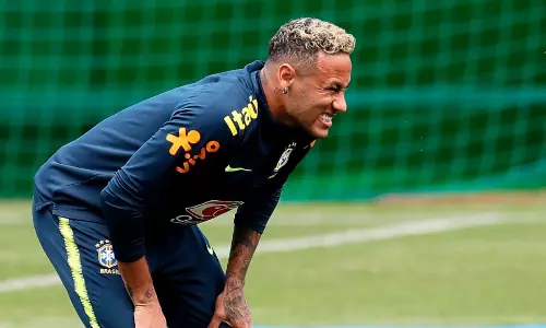 നെയ്‍മറിന് പരിക്ക്; കോസ്റ്ററിക്കക്കെതിരെ കളിച്ചേക്കില്ല