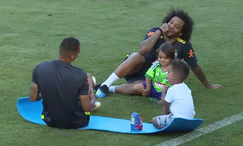 റഷ്യയില്‍ ബ്രസീലിന്‍റെ ചില കുട്ടിക്കളികള്‍