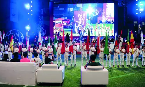 റഷ്യന്‍ ഗാലറികളെ അനുസ്മരിപ്പിക്കുന്ന ഫാന്‍സോണുകളുമായി ഖത്തര്‍