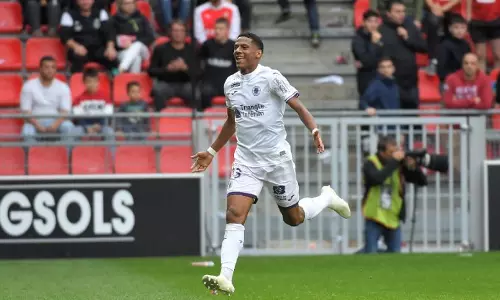 പത്തൊമ്പതുകാരന്‍ ടൊഡിബോയെ സ്വന്തമാക്കി ബാഴ്സ