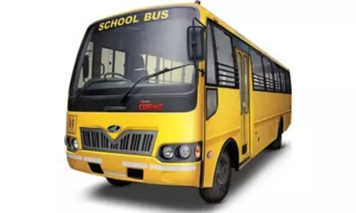 മലപ്പുറത്തെ 32 വിദ്യാലയങ്ങളില്‍ പെണ്‍കുട്ടികള്‍ക്കായി ജില്ലാ പഞ്ചായത്ത് വക ബസ്