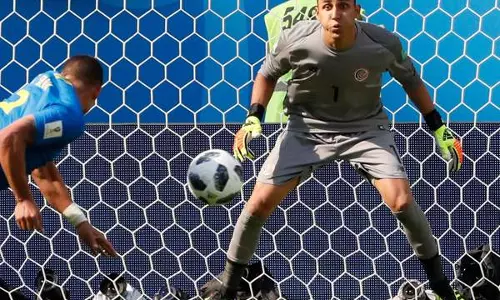 തലകുനിക്കാതെ നവാസ്