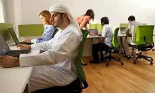 ദുബൈയില്‍ ജീവനക്കാരുടെ തൊഴില്‍സമയം കുറച്ചു; വാര്‍ഷിക അവധി 25 ആക്കി