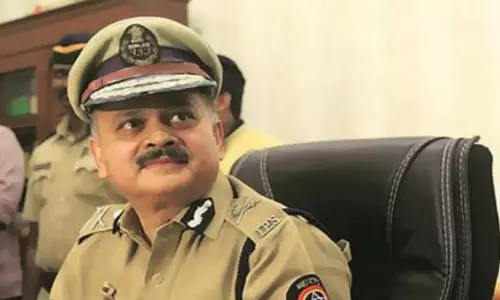 സമൂഹമാധ്യമങ്ങളുടെ അപകടങ്ങളെ കുറിച്ച് വിദ്യാര്‍ത്ഥികള്‍ കൂടുതല്‍ ജാഗ്രത പാലിക്കണമെന്ന് അഹമ്മദ് ജാവേദ്