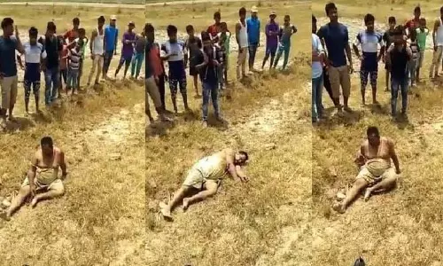 പശുക്കടത്ത് ആരോപിച്ചുള്ള കൊലപാതകം:  പൊലീസ് അക്രമികള്‍ക്കൊപ്പമെന്ന് ആരോപണം