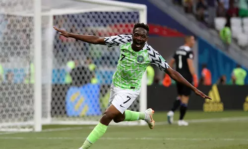 മിശിഹായെ തളച്ച ഐസ്‍ലന്‍ഡിനെ ഉരുക്കിയ മൂസ