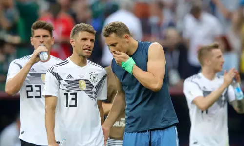 ലോക ചാമ്പ്യന്മാര്‍ക്ക് ഇന്ന് ജീവന്‍മരണ പോരാട്ടം