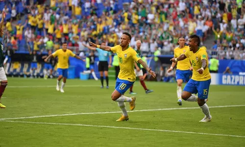 റഷ്യയില്‍ മഞ്ഞക്കടല്‍