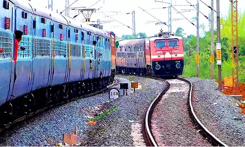 കേരളത്തില്‍ റെയില്‍വെ വികസനത്തിനായി ബജറ്റില്‍ അനുവദിച്ച തുക ചെലവാക്കുന്നില്ലെന്ന് രേഖ