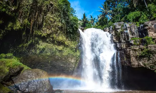 പൊലീസ് സ്റ്റേഷനിലേക്ക് വേണ്ട വൈദ്യുതി നല്‍കുന്നത് സമീപത്തെ വെള്ളച്ചാട്ടം