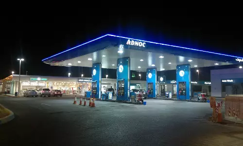 ഇനി വീട്ടുപടിക്കല്‍ പെട്രോളെത്തും; പദ്ധതിയുമായി അഡ്നോക്