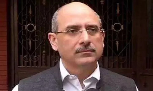 ഇന്ധന വില കുതിച്ചുയരുന്നത് സംസ്ഥാനങ്ങള്ക്ക് നികുതി വരുമാനം കൂട്ടാനുള്ള മികച്ച അവസരം; ബിജെപി എംപി ഇന്ധന വില കുതിച്ചുയരുന്നത് സംസ്ഥാനങ്ങള്ക്ക് നികുതി വരുമാനം കൂട്ടാനുള്ള മികച്ച അവസരം; ബിജെപി എംപി