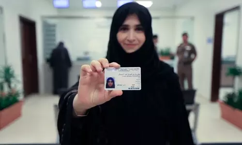 വനിതകള്ക്ക് ഡ്രൈവിങ് അനുമതി; ലൈസന്സ് അപേക്ഷകരുടെ എണ്ണത്തില് വന് വര്ധന വനിതകള്ക്ക് ഡ്രൈവിങ് അനുമതി; ലൈസന്സ് അപേക്ഷകരുടെ എണ്ണത്തില് വന് വര്ധന