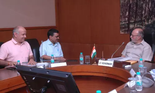 തര്‍ക്കം തീരാതെ കെജ്‍രിവാളും ഗവര്‍ണ്ണറും