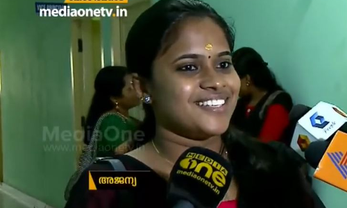 ജീവിതത്തിനും മരണത്തിനുമിടയിലെ ആ നാളുകളോട് വിട‍; നിപയെ അതിജീവിച്ച അജന്യ ക്ലാസിലെത്തി