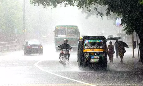 ശക്തമായ മഴ; സംസ്ഥാനത്ത് കനത്ത ജാഗ്രതാ നിർദേശം