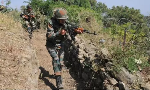 ജമ്മുകശ്മീരില് പൊലീസുകാരനെ തട്ടിക്കൊണ്ടുപോയി വധിച്ചു; സൈന്യം മൂന്ന് ഭീകരരെ വധിച്ചു ജമ്മുകശ്മീരില് പൊലീസുകാരനെ തട്ടിക്കൊണ്ടുപോയി വധിച്ചു; സൈന്യം മൂന്ന് ഭീകരരെ വധിച്ചു