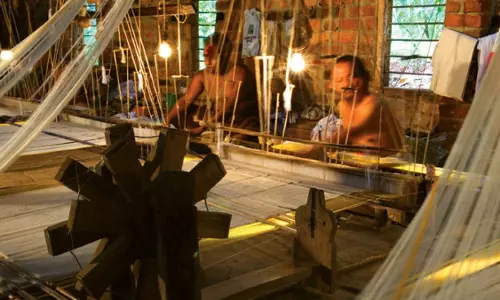 ജി.എസ്.ടി; കൈത്തറി മേഖലക്ക് കനത്ത പ്രഹരം ജി.എസ്.ടി; കൈത്തറി മേഖലക്ക് കനത്ത പ്രഹരം