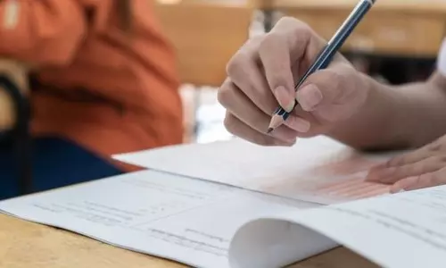 എഞ്ചിനീയറിംഗ് പ്രവേശന പരീക്ഷ മാറ്റിവെയ്ക്കണമെന്ന് വിദ്യാര്‍ഥികള്‍