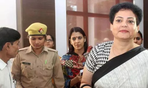 വൈദികര്‍ വീട്ടമ്മയെ പീഡിപ്പിച്ചതിന് പിന്നില്‍ ആത്മീയ ലൈംഗിക ചൂഷണമെന്ന് ദേശീയ വനിത കമ്മീഷന്‍