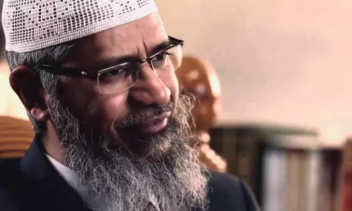 ഇന്ത്യയിലേക്കില്ലെന്ന് സാകിര്‍ നായിക്