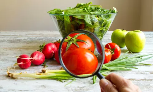 ഭക്ഷ്യവസ്തുക്കള്ക്ക് അന്തര്സംസ്ഥാന നികുതിയില്ല; മായം പരിശോധിക്കാന് ഭക്ഷ്യവകുപ്പിന് ഉദ്യോഗസ്ഥരുമില്ല ഭക്ഷ്യവസ്തുക്കള്ക്ക് അന്തര്സംസ്ഥാന നികുതിയില്ല; മായം പരിശോധിക്കാന് ഭക്ഷ്യവകുപ്പിന് ഉദ്യോഗസ്ഥരുമില്ല