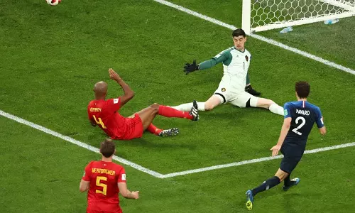 ആദ്യ പകുതിയില്‍ ഫ്രാന്‍സും ബെല്‍ജിയവും ഒപ്പത്തിനൊപ്പം