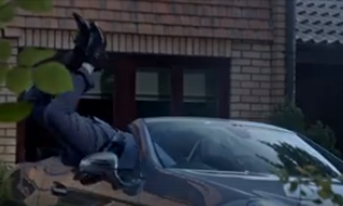 കാറിലേക്ക് തലകുത്തി വീണ് മോഹന്‍ലാല്‍; ഡ്രാമായുടെ ടീസര്‍ കാണാം