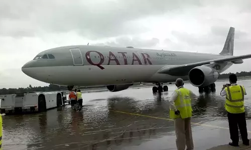 നെടുമ്പാശേരി രാജ്യാന്തര വിമാനത്താവളത്തിൽ കനത്ത മഴയിൽ വിമാനം റൺവേയിൽ തെന്നി മാറി