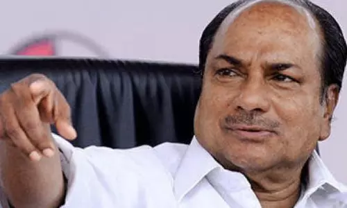 പരസ്പരം തമ്മിലടിക്കുന്ന യാദവ കുലമായി കോൺഗ്രസ് മാറി; നേതൃത്വത്തിനെതിരെ ആഞ്ഞടിച്ച് എ.കെ ആന്റണി