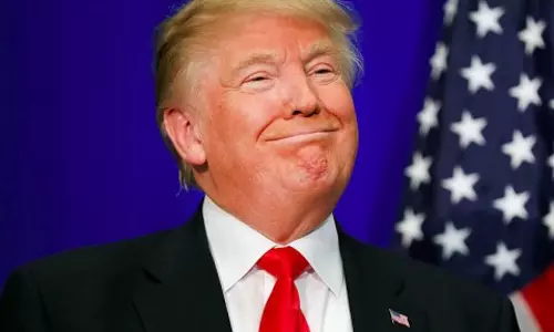 ‘ഇഡിയറ്റ്’ ആരാണെന്ന് ചോദിക്കൂ; ഗൂഗിള്‍ പറയും, ട്രംപ് എന്ന്