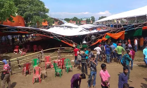 മോദിയുടെ റാലിക്ക് വേണ്ടി നിര്‍മിച്ച ടെന്‍റ് തകര്‍ന്ന് വീണു; നിരവധി പേര്‍ക്ക് പരിക്ക്