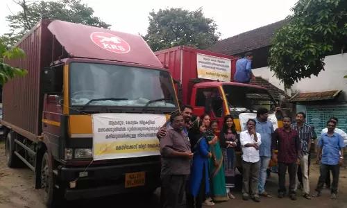 കുട്ടനാട്ടുകാരുടെ പട്ടിണി മാറ്റാന്‍ കോഴിക്കോട്ടുകാര്‍ കൈകോര്‍ത്തു