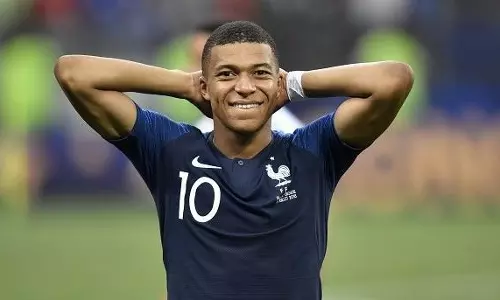 കണ്ടുപഠിക്കണം എംബാപ്പെയെ... ലോകകപ്പ് കളിച്ച് കിട്ടിയ മുഴുവന് പണവും ചാരിറ്റിക്ക് നല്കി ഫ്രഞ്ച് താരം കണ്ടുപഠിക്കണം എംബാപ്പെയെ... ലോകകപ്പ് കളിച്ച് കിട്ടിയ മുഴുവന് പണവും ചാരിറ്റിക്ക് നല്കി ഫ്രഞ്ച് താരം