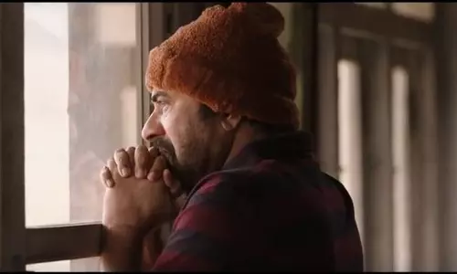 അമ്പരപ്പിച്ച് മമ്മൂട്ടി; കയ്യടി നേടി പേരന്പ് ടീസര് അമ്പരപ്പിച്ച് മമ്മൂട്ടി; കയ്യടി നേടി പേരന്പ് ടീസര്