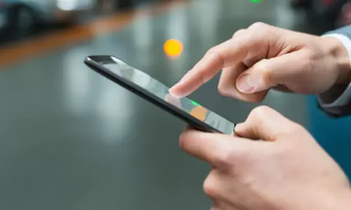 ക്യൂബക്കാർക്കിനി  വാർത്ത മൊബൈലിലും വായിക്കാം