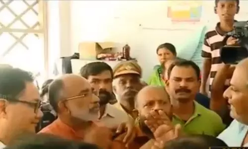 മഴക്കെടുതി: കോട്ടയത്ത് കേന്ദ്രമന്ത്രിമാര്‍ക്കെതിരെ പ്രതിഷേധം