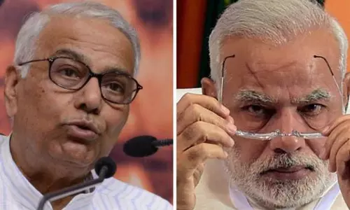 “ജനാധിപത്യ രാജ്യമായതിനാല് ജീവനോടെ കത്തിക്കില്ല, നിങ്ങള്ക്കുള്ള ശിക്ഷ തെരഞ്ഞെടുപ്പില് ജനം വിധിക്കും”; മോദിയോട് യശ്വന്ത് സിന്ഹ “ജനാധിപത്യ രാജ്യമായതിനാല് ജീവനോടെ കത്തിക്കില്ല, നിങ്ങള്ക്കുള്ള ശിക്ഷ തെരഞ്ഞെടുപ്പില് ജനം വിധിക്കും”; മോദിയോട് യശ്വന്ത് സിന്ഹ