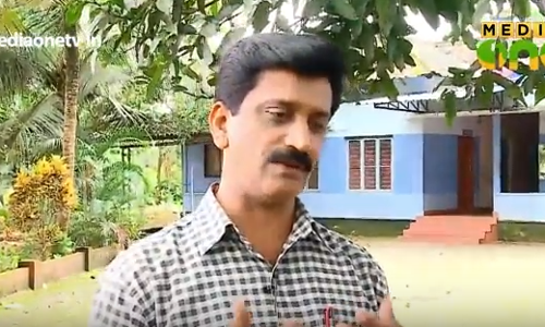 കാക്കിക്കുള്ളിലെ കലാകാരന്‍; കഥാപ്രസംഗ കലയില്‍ തിളങ്ങി ഒരു പൊലീസുകാരന്‍