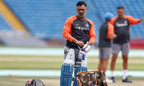 ഒരു വര്‍ഷം 12.17 കോടി രൂപ നികുതി; ‍ധോണിക്ക് മറ്റൊരു ‘റെക്കോര്‍ഡ്’