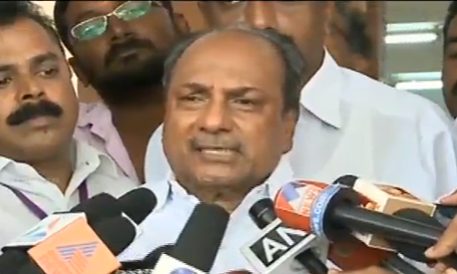 കേരളം യു.എ.ഇയുടെ സഹായം വാങ്ങണമെന്ന് എകെ ആന്റണി