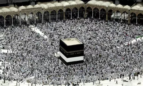 ഹജ്ജ് തീര്‍ഥാടകരുടെ നീക്കങ്ങള്‍ ക്രമീകരിക്കാന്‍ ഓണ്‍ലൈന്‍ സംവിധാനം വരുന്നു