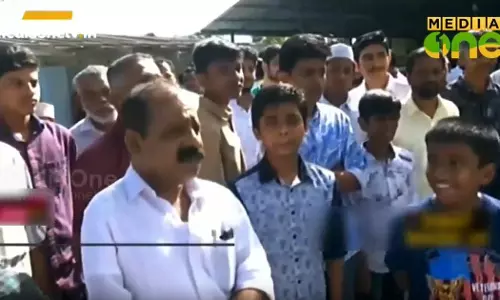 എട്ട് ദിവസം ദുരിതാശ്വാസ ക്യാമ്പായ മസ്ജിദില്‍ പെരുന്നാള്‍ നമസ്‌കാരം നടന്നു