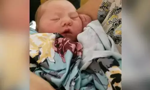 ഹോട്ടലില്‍ യുവതി പ്രസവിച്ചു; കുഞ്ഞിന് ജീവിതകാലം മുഴുവന്‍ സൗജന്യ ഭക്ഷണം 