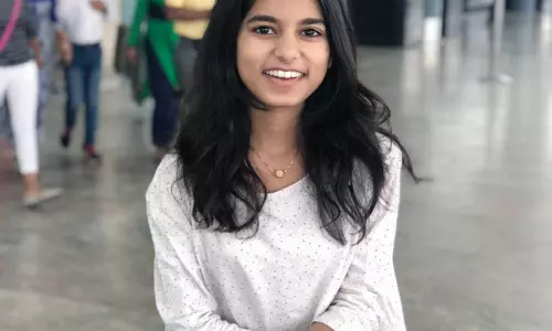 ‘ഇക് സമന്ദർ നെ ആവാസ് ദീമുഝ്കൊ പാനീ പിലാ ദീജിയേ...’; സോഷ്യൽ മീഡിയ കീഴടക്കിയ ഈ ഗായികയെ പരിചയപ്പെടാം ‘ഇക് സമന്ദർ നെ ആവാസ് ദീമുഝ്കൊ പാനീ പിലാ ദീജിയേ...’; സോഷ്യൽ മീഡിയ കീഴടക്കിയ ഈ ഗായികയെ പരിചയപ്പെടാം