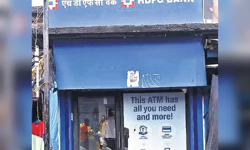 എ.ടി.എമ്മില്‍ നിന്ന് 500 പിന്‍വലിച്ചവര്‍ക്ക് 2000 രൂപ , 20000 പിന്‍വലിച്ചവര്‍ക്ക് കിട്ടിയത് 80000 