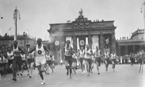 കറുത്തവന്റെ കരുത്ത് തെളിയിച്ച ബെര്‍ലിന്‍ ഒളിമ്പിക്സ്