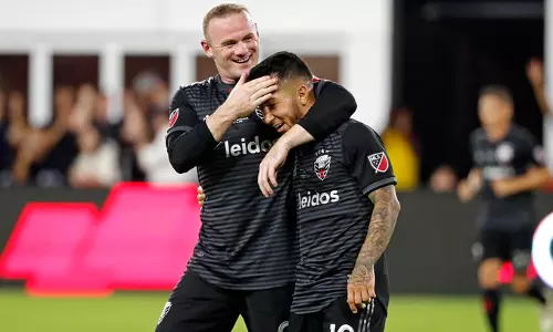 മിറാക്കിള്‍ റൂണി... വെയ്ന്‍ റൂണിയുടെ അത്ഭുത പ്രകടനം കാണാം